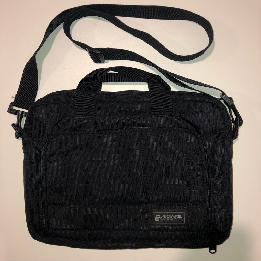 DA KINE Small Laptop or Tablet Carrier Black